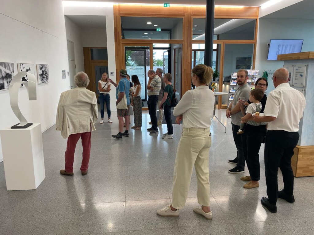 Kunst trifft Handwerk – Vernissage im Branchenzentrum Ausbau und Fassade